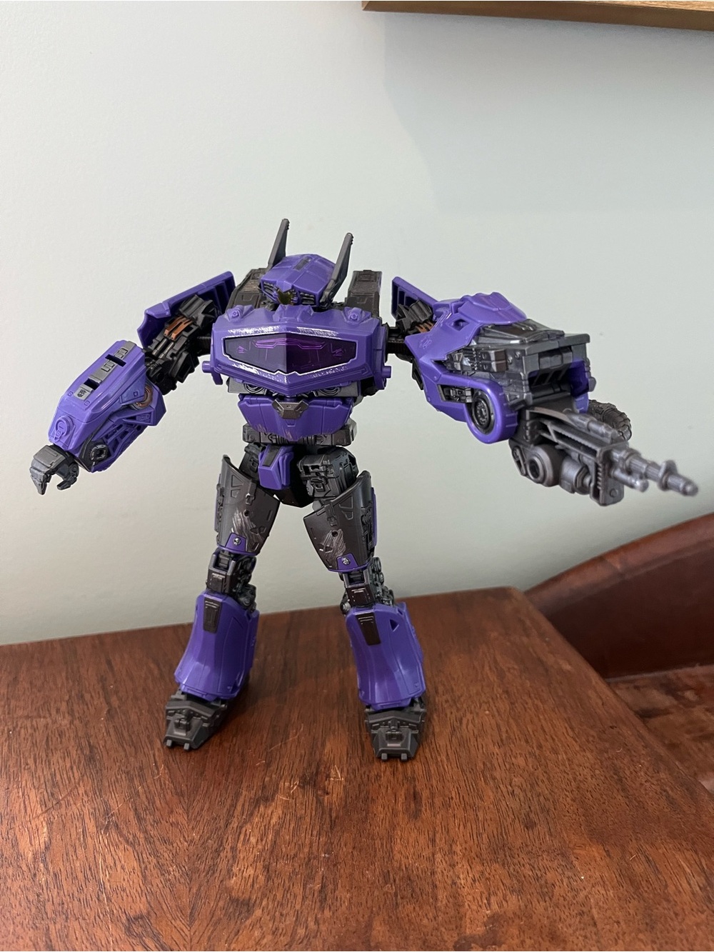 Transformers studio series bumblebee movie Shockwave purple 110